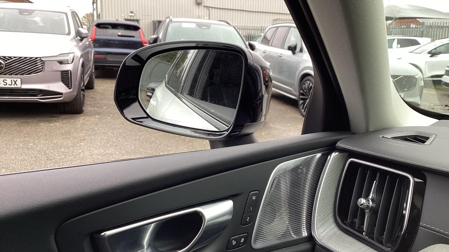 Used Volvo XC60 for sale - 77823750: Photo 27