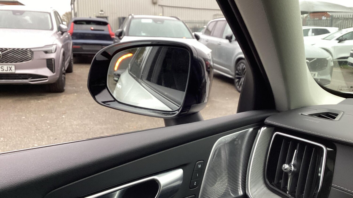 Used Volvo XC60 for sale - 77823750: Photo 28