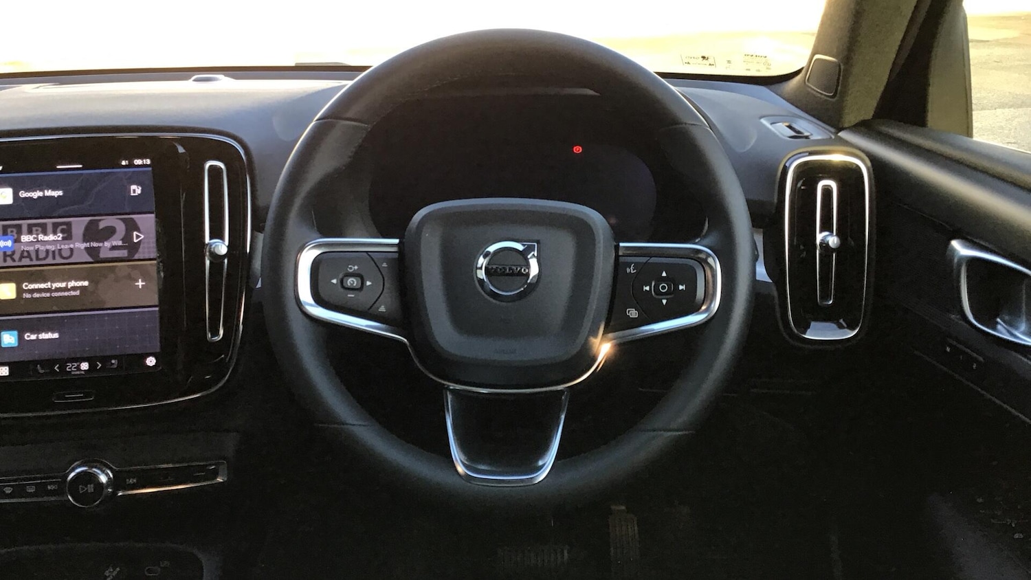 Used Volvo XC40 2023 for sale - 77253859: Photo 10