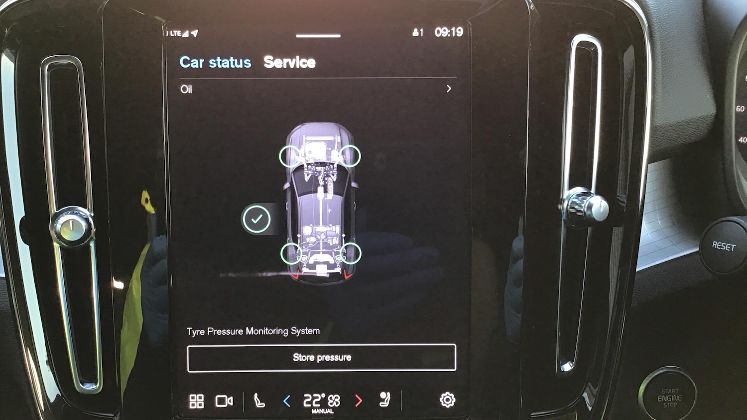 Used Volvo XC40 2023 for sale - 77253859: Photo 22