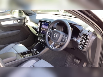 Used Volvo XC40 2023 for sale - 76073218: Photo 4