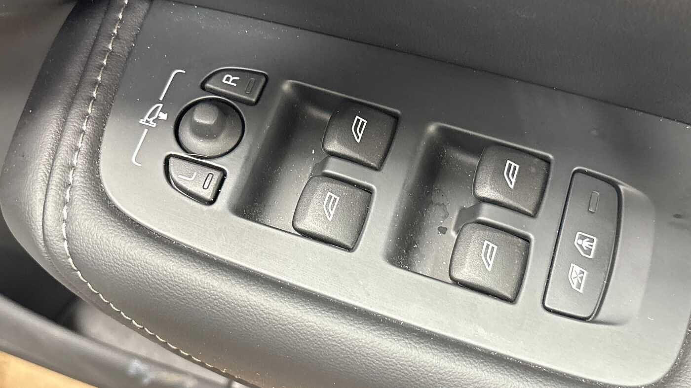 Used Volvo XC60 2024 for sale - 76824717: Photo 25