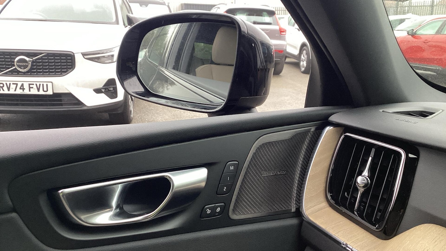 Used Volvo XC60 for sale - 77625546: Photo 31