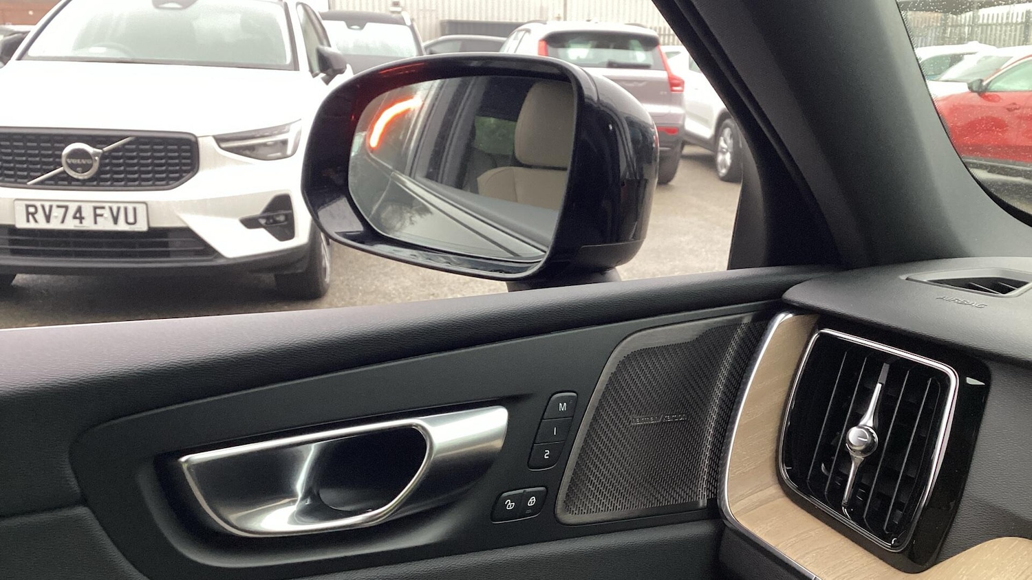 Used Volvo XC60 for sale - 77625546: Photo 32