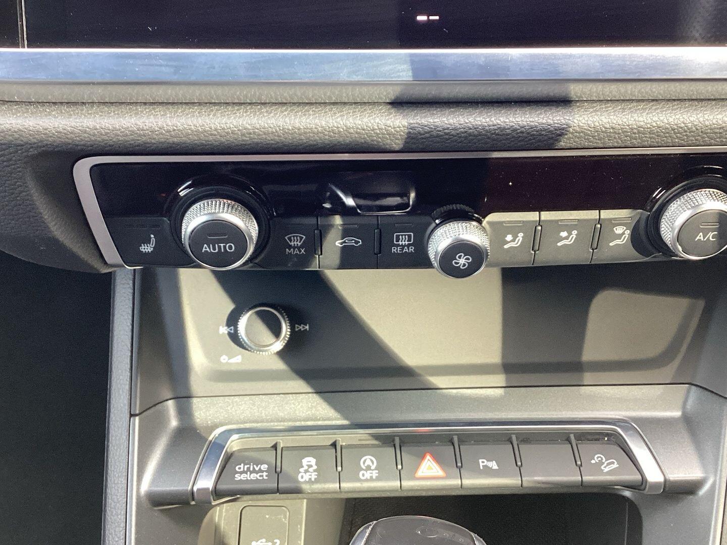 Used Audi Q3 2020 for sale - 76584186: Photo 64