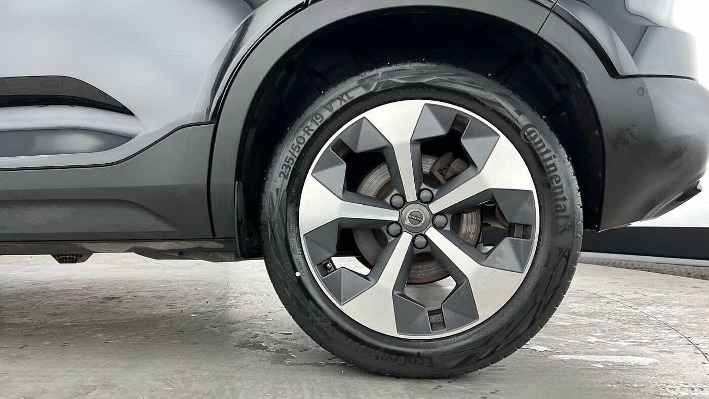 Used Volvo XC40 2023 for sale - 78157475: Photo 4