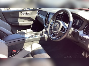 Used Volvo XC60 2020 for sale - 79413019: Photo