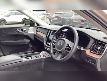 Used Volvo XC60 2023 for sale - 78946464: Photo