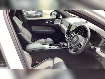Used Volvo XC60 2020 for sale - 75857538: Photo