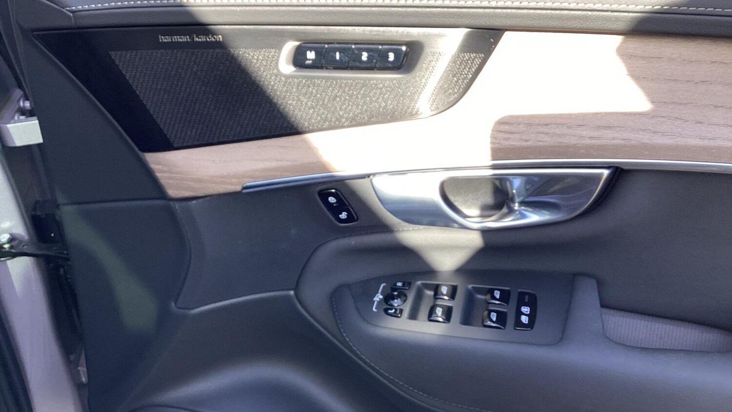 Used Volvo XC90 for sale - 77769364: Photo 33