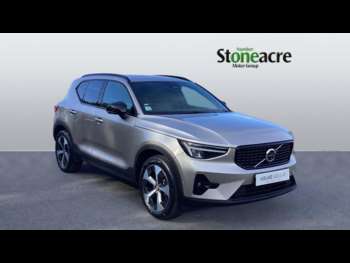 2024 (24) - Plus, B4 Mild hybrid, Petrol, Dark 5-Door