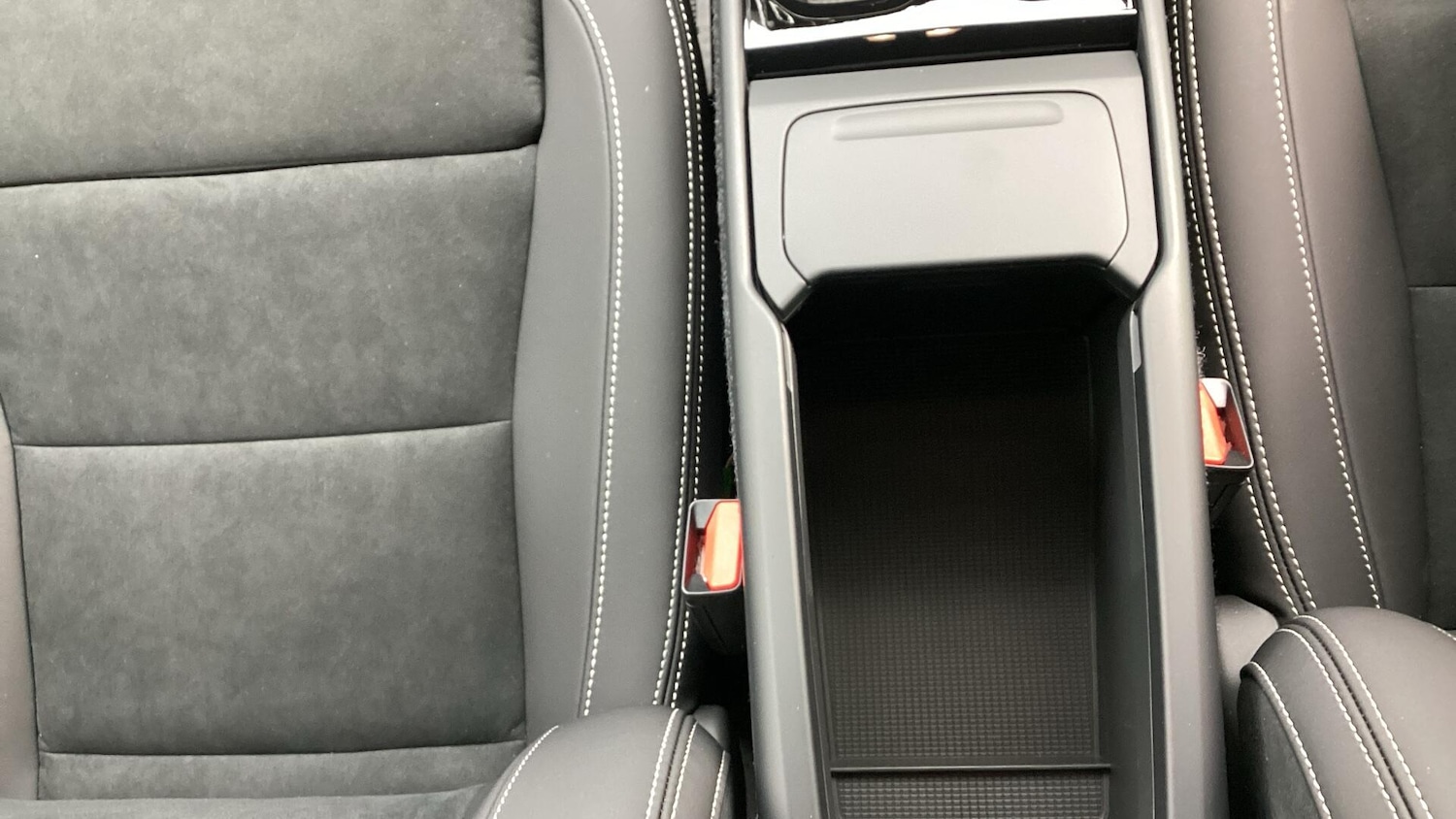 Used Volvo XC40 2025 for sale - 76072508: Photo 15