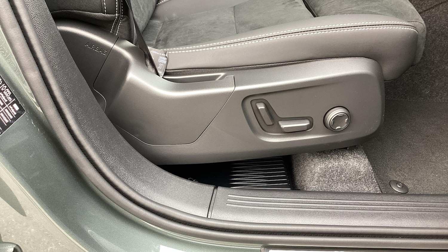 Used Volvo XC40 2025 for sale - 76072508: Photo 31