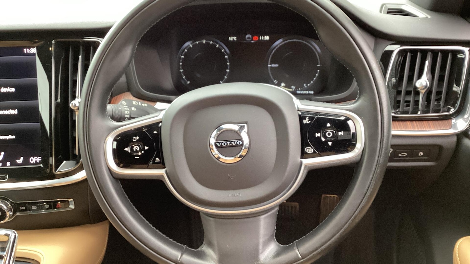 Used Volvo V60 2021 for sale - 77102055: Photo 10