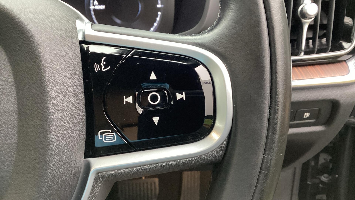 Used Volvo V60 2021 for sale - 77102055: Photo 26