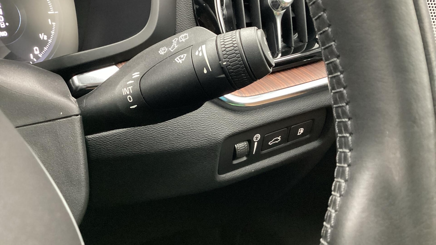 Used Volvo V60 2021 for sale - 77102055: Photo 27