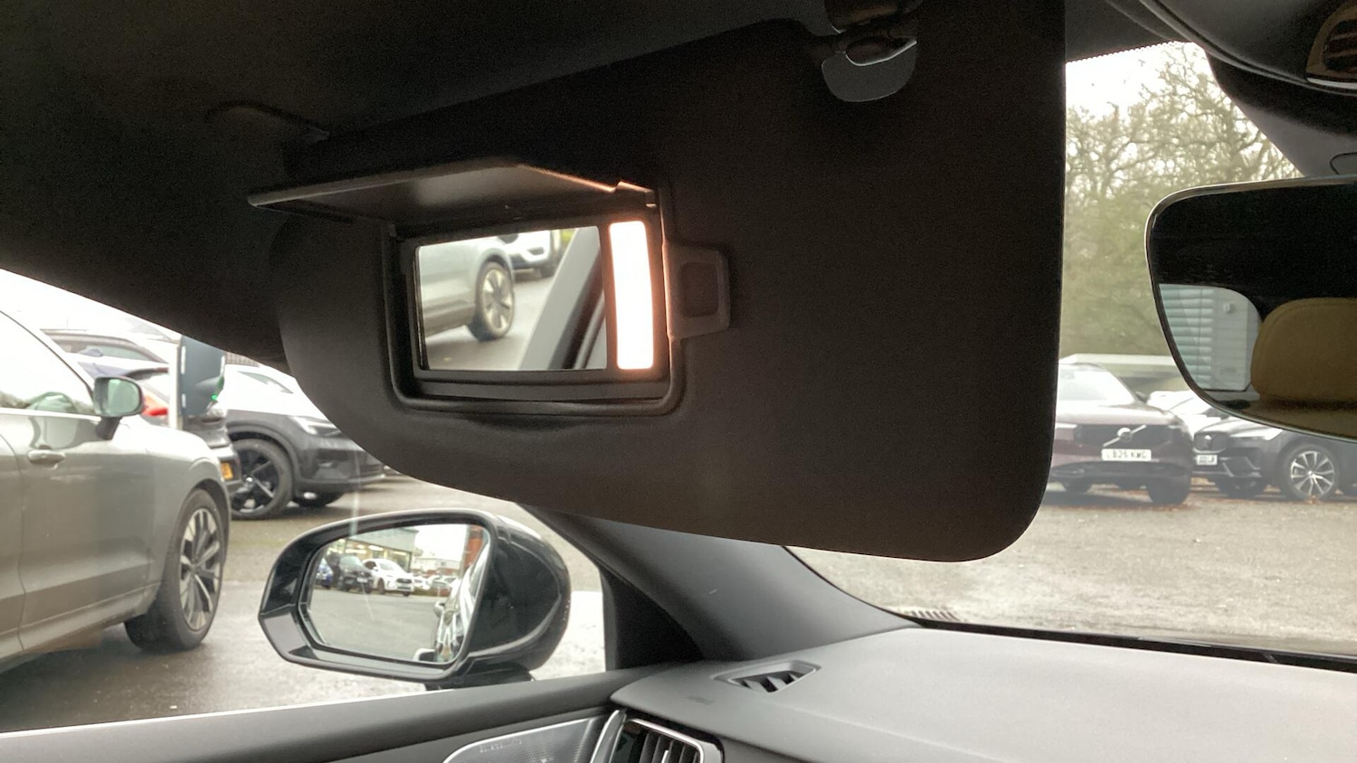 Used Volvo V60 2021 for sale - 77102055: Photo 31