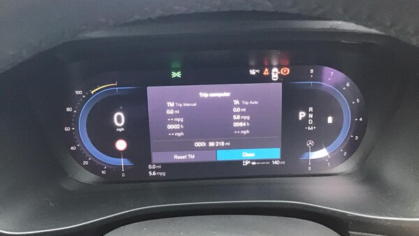 Used Volvo XC40 2023 for sale - 76295797: Photo 11