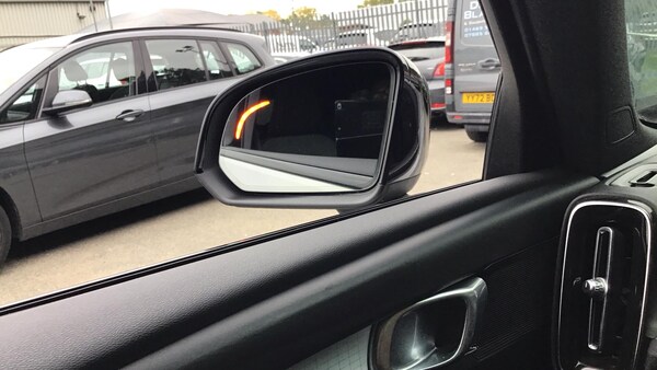 Used Volvo XC40 2023 for sale - 76295797: Photo 30