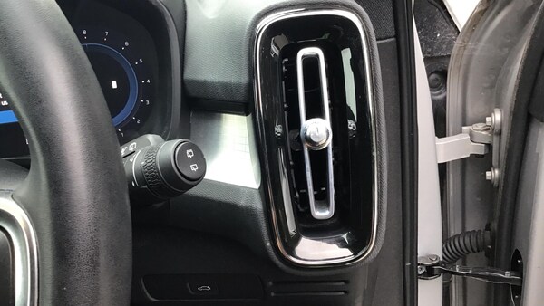 Used Volvo XC40 2023 for sale - 76295797: Photo 33