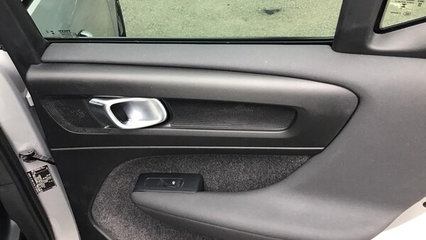 Used Volvo XC40 2023 for sale - 76295797: Photo 38