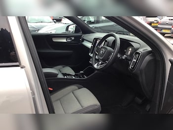 Used Volvo XC40 2023 for sale - 76295797: Photo 4