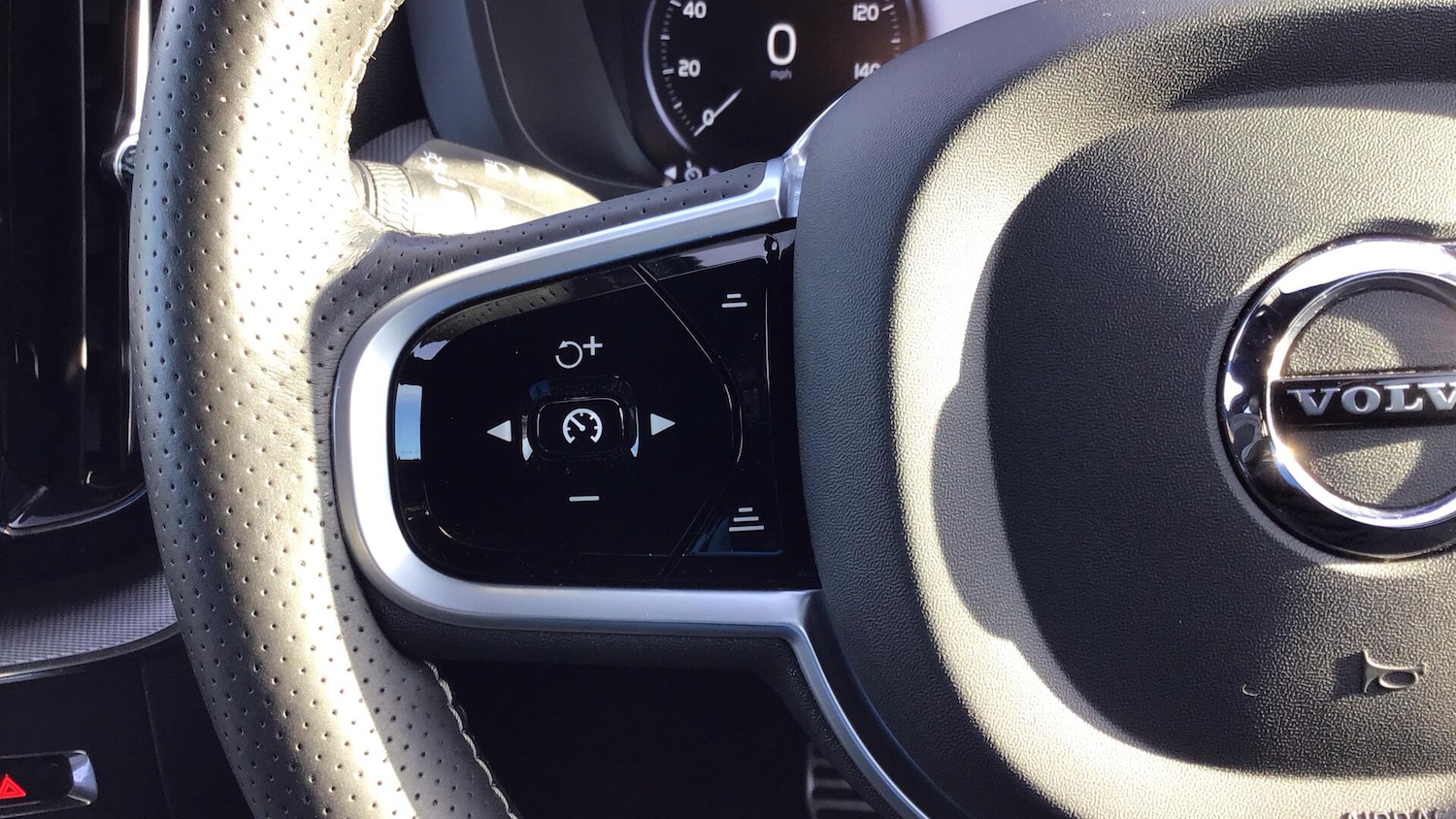 Used Volvo XC60 2019 for sale - 76608539: Photo 28