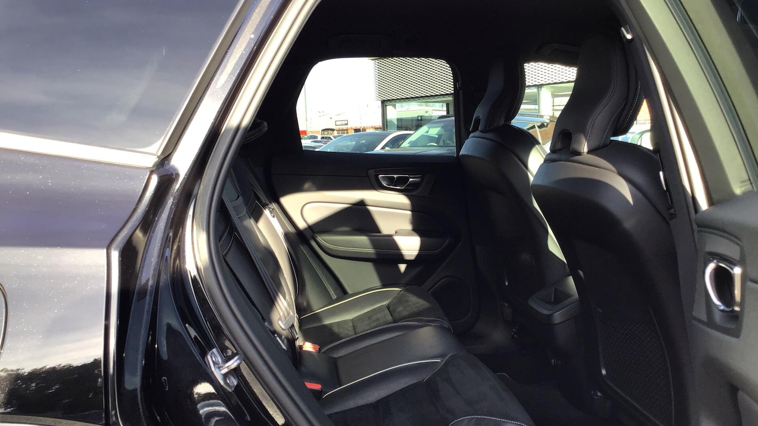 Used Volvo XC60 2019 for sale - 76608539: Photo 6