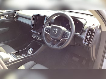 Used Volvo XC40 2025 for sale - 78704788: Photo