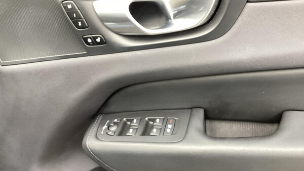 Used Volvo XC60 2023 for sale - 75782201: Photo 40