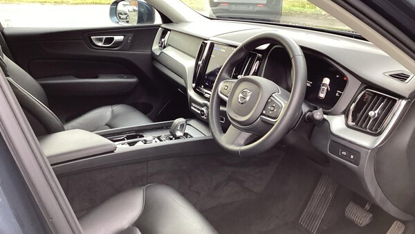 Used Volvo XC60 2023 for sale - 75782201: Photo 4