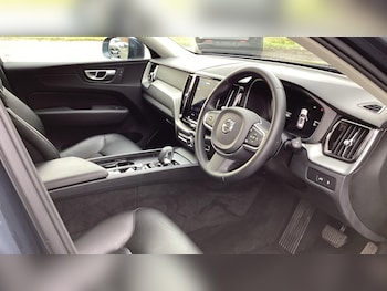 Used Volvo XC60 2023 for sale - 75782201: Photo