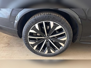 Used Volvo XC90 2025 for sale - 78988765: Photo