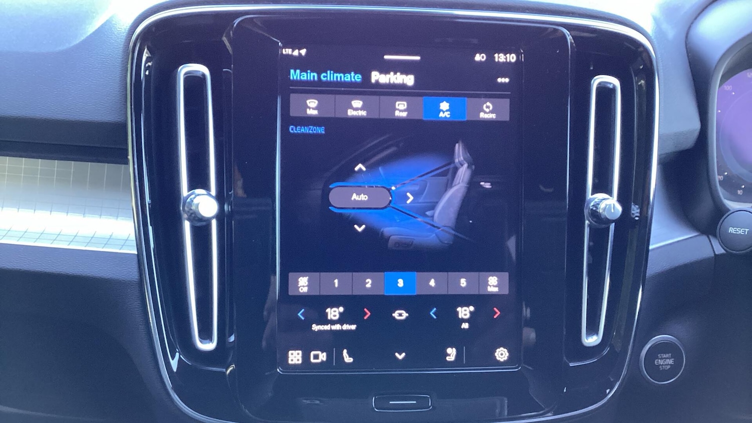 Used Volvo XC40 2023 for sale - 76551044: Photo 18