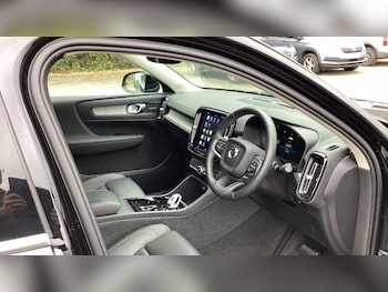Used Volvo XC40 2024 for sale - 75646607: Photo