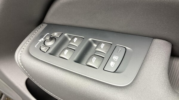 Used Volvo XC60 2025 for sale - 75153626: Photo 24