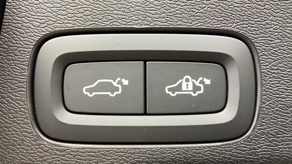 Used Volvo XC60 2025 for sale - 75153626: Photo 35