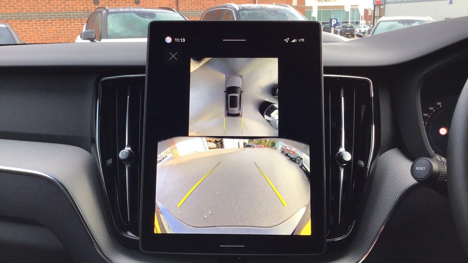 Used Volvo XC60 2025 for sale - 76832853: Photo 19