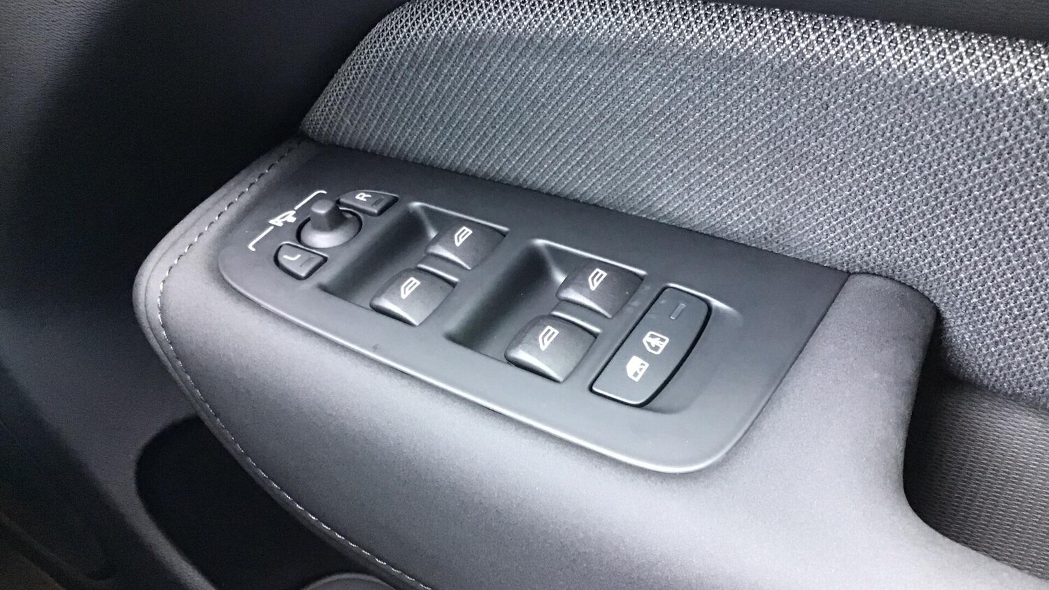 Used Volvo XC60 2025 for sale - 76832853: Photo 24