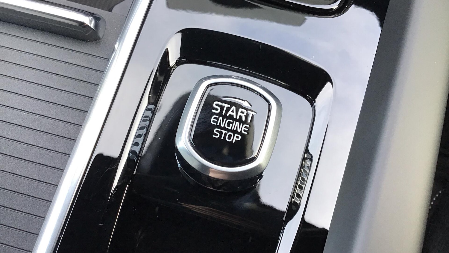 Used Volvo XC60 2025 for sale - 76832853: Photo 27