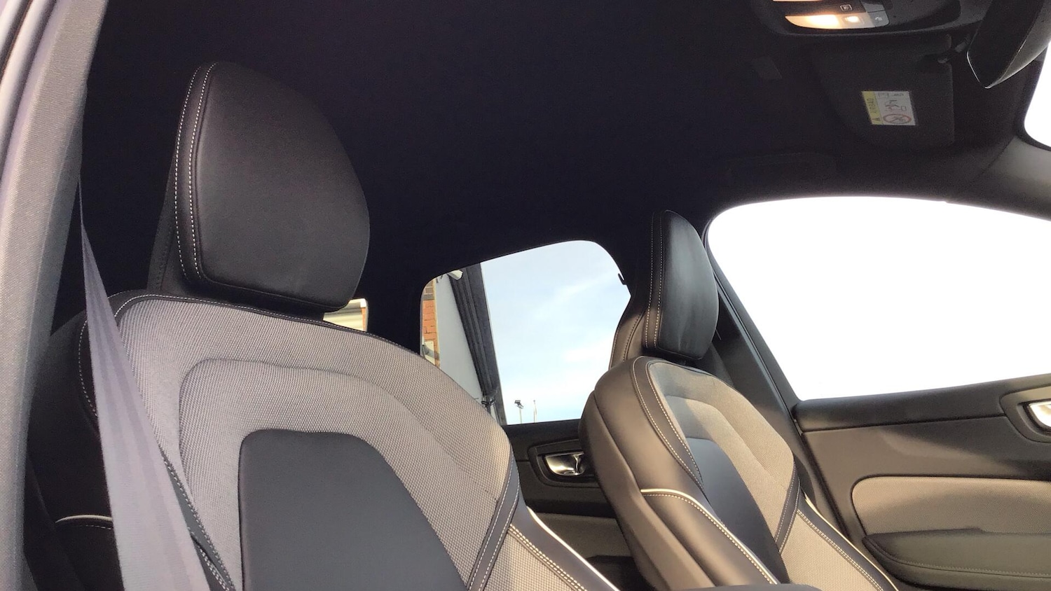 Used Volvo XC60 2025 for sale - 76832853: Photo 31