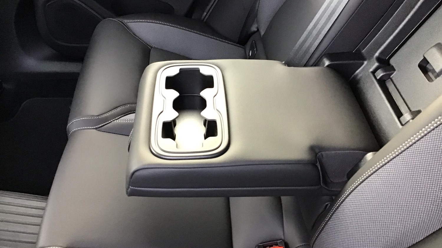 Used Volvo XC60 2025 for sale - 76832853: Photo 34