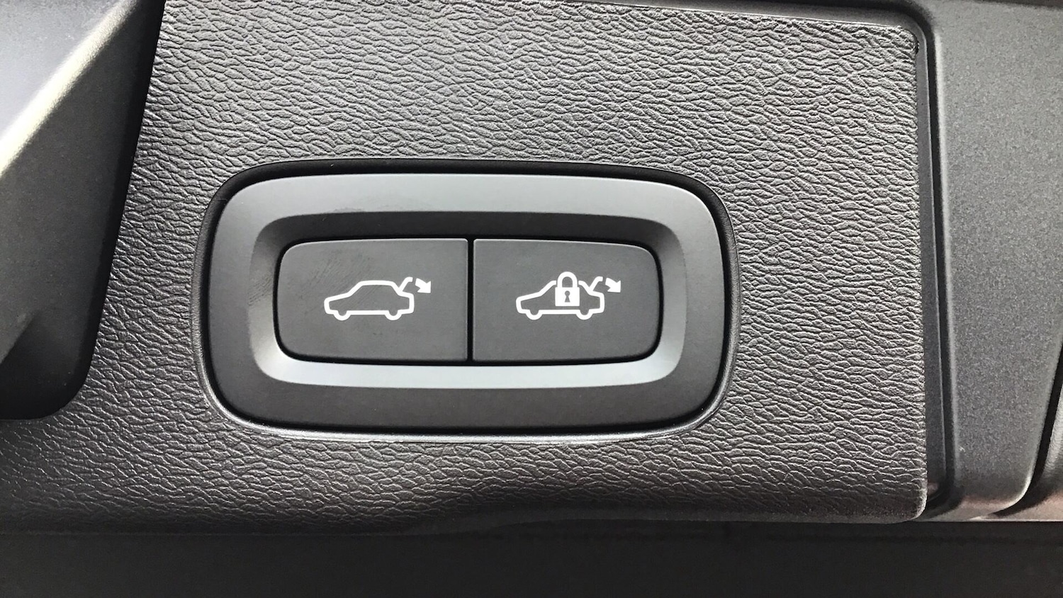 Used Volvo XC60 2025 for sale - 76832853: Photo 35