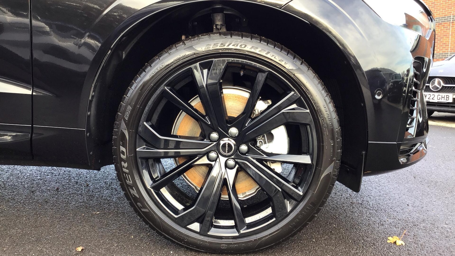 Used Volvo XC60 2025 for sale - 76832853: Photo 9