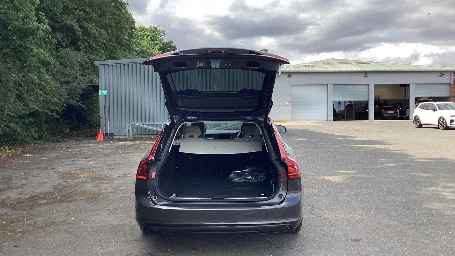 Used Volvo V90 2025 for sale - 77710128: Photo 13