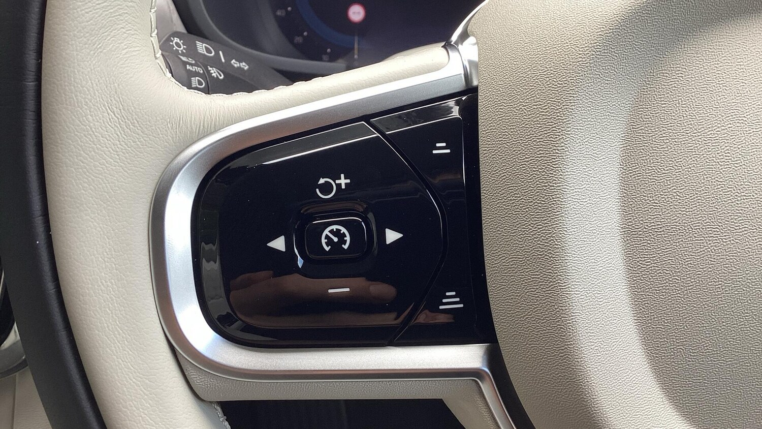 Used Volvo V90 2025 for sale - 77710128: Photo 21