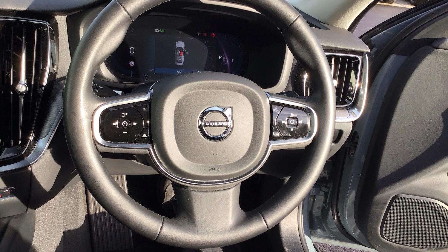 Used Volvo S60 2023 for sale - 76865807: Photo 10