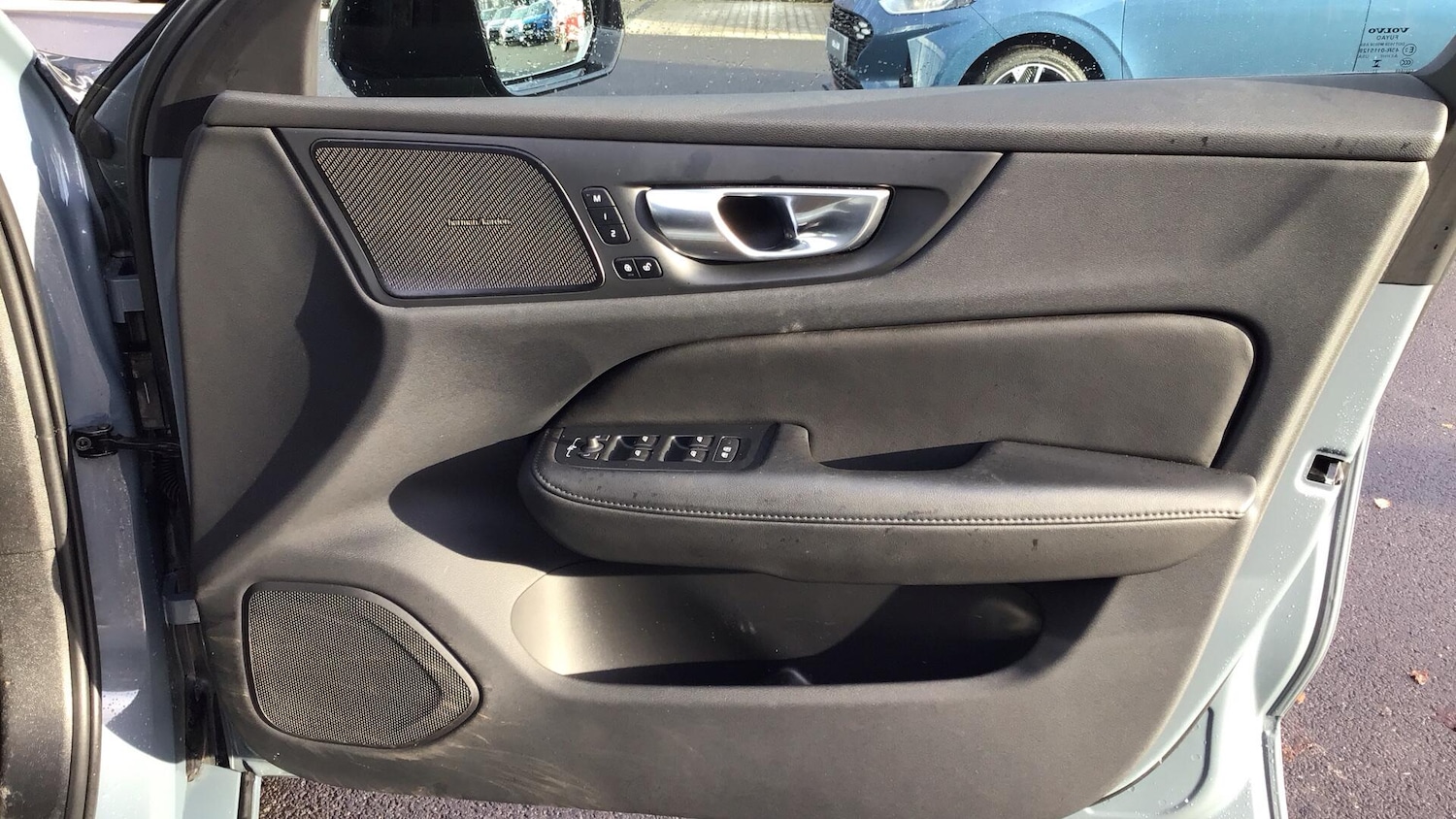 Used Volvo S60 2023 for sale - 76865807: Photo 29