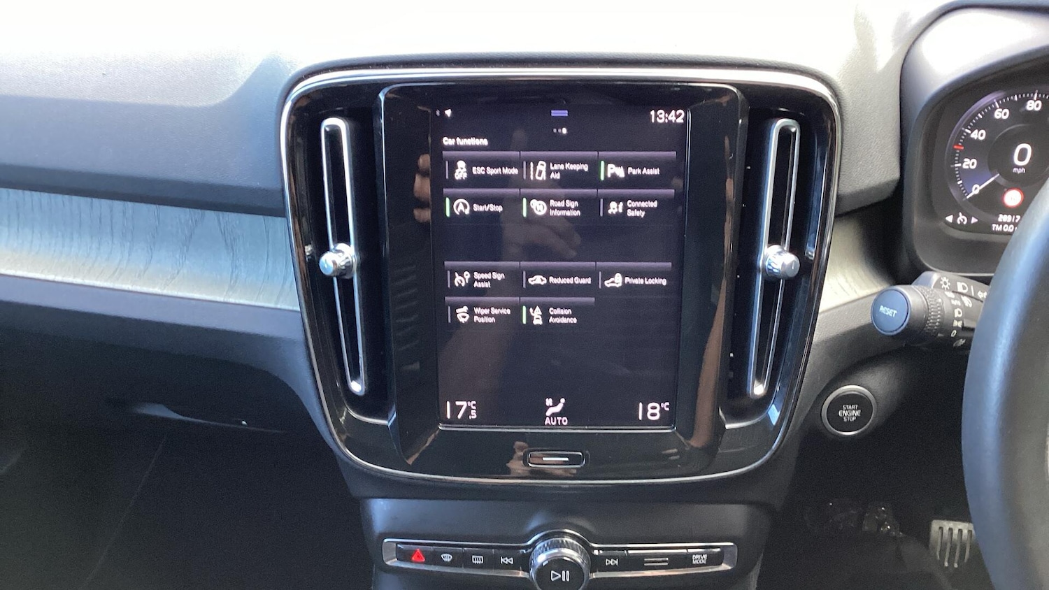 Used Volvo XC40 2019 for sale - 76485149: Photo 23