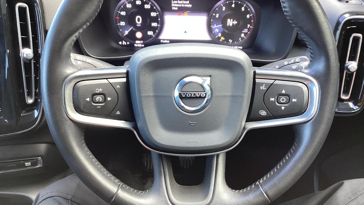 Used Volvo XC40 2019 for sale - 76485149: Photo 33